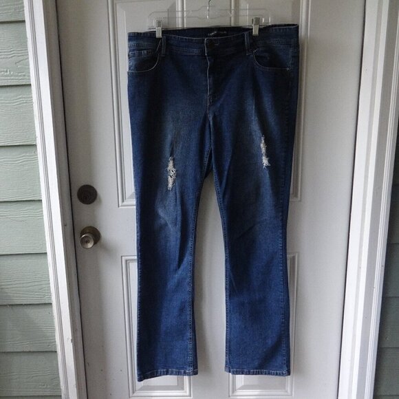 Fashion to Figure women's size 16 straight leg jeans stretch , slight distressed - Picture 1 of 15